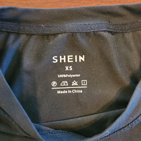 Oversized weird moms build character tshirt - Picture 2 of 2